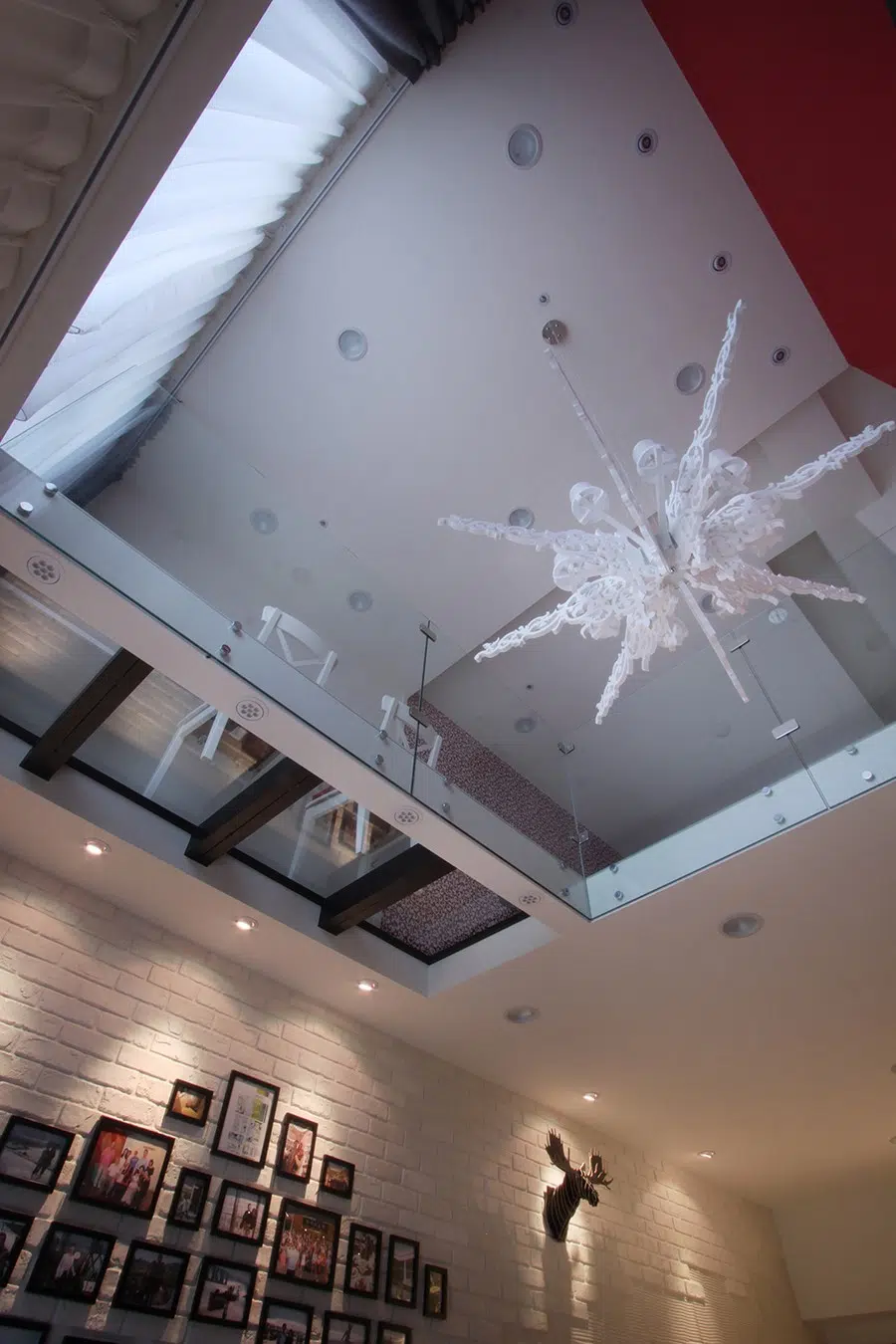 紅與黑的對話 紅與黑的對話