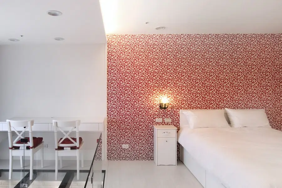 紅與黑的對話 紅與黑的對話